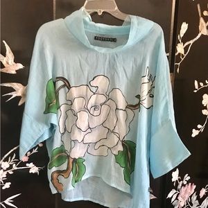 Yodoko light seafoam turtle neck top with beautiful white flower